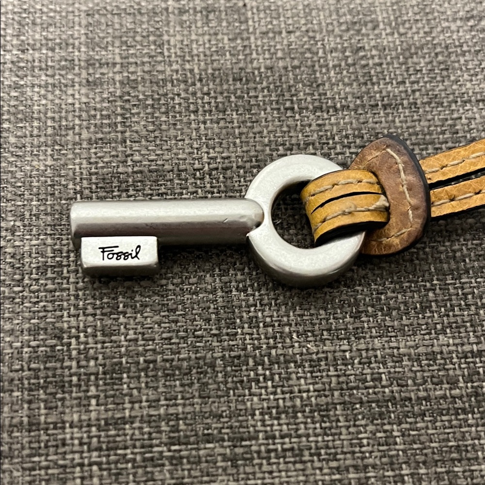 Fossil Women’s Key Charm Leather Bracelet in Tan